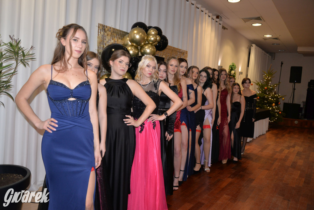 Kameralna studniówka Sorbony i piękny polonez