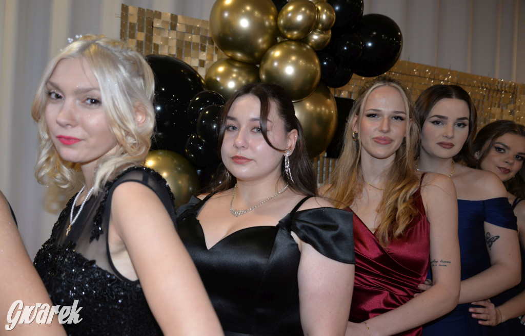 Kameralna studniówka Sorbony i piękny polonez