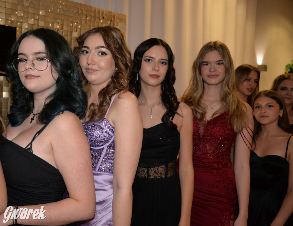 Kameralna studniówka Sorbony i piękny polonez