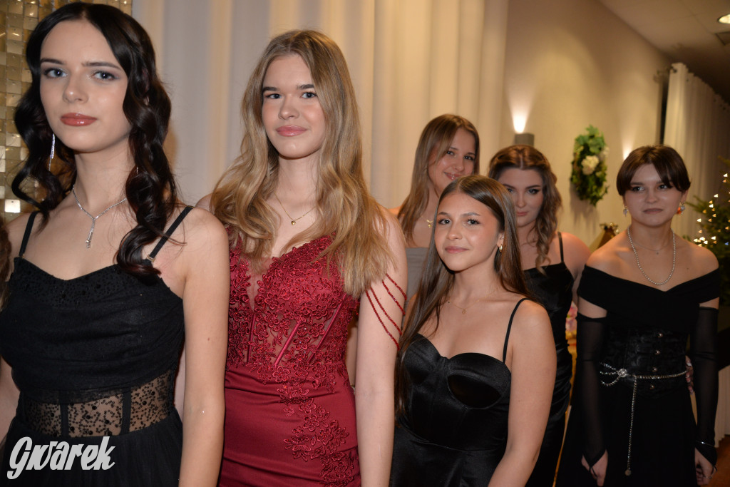 Kameralna studniówka Sorbony i piękny polonez