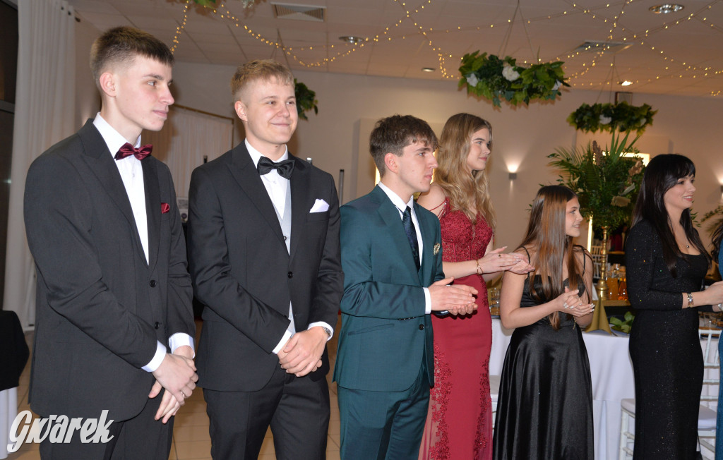 Kameralna studniówka Sorbony i piękny polonez