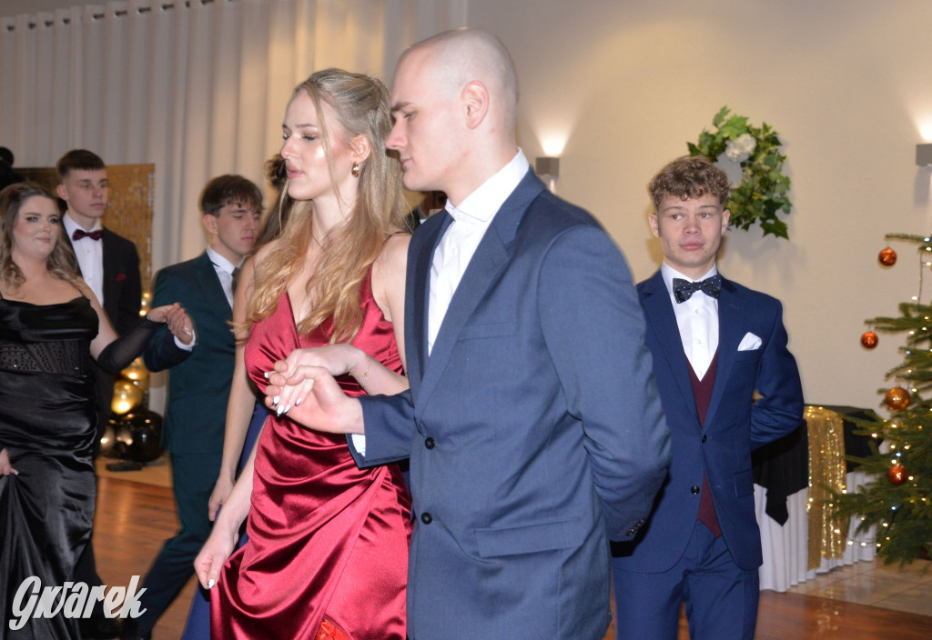 Kameralna studniówka Sorbony i piękny polonez