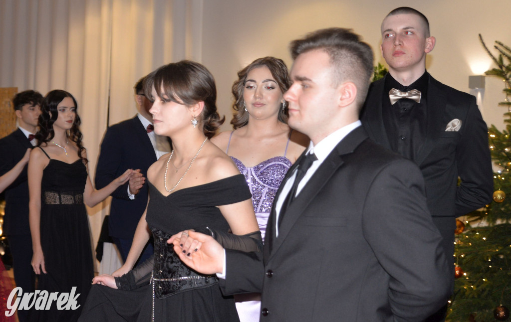 Kameralna studniówka Sorbony i piękny polonez