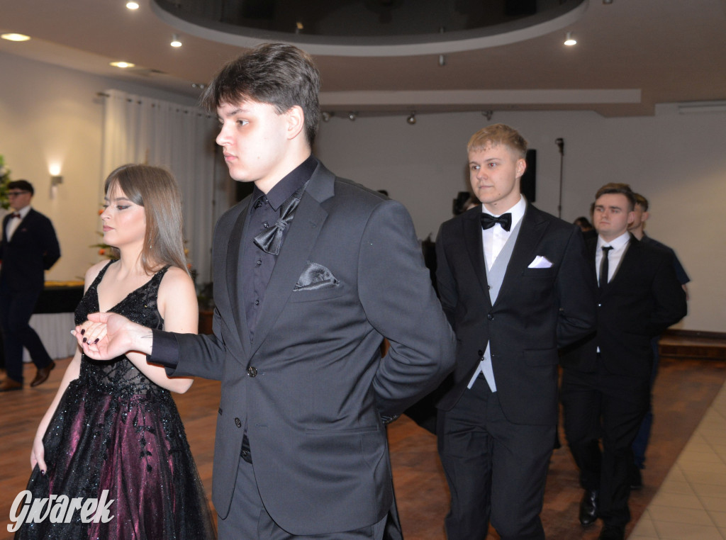 Kameralna studniówka Sorbony i piękny polonez