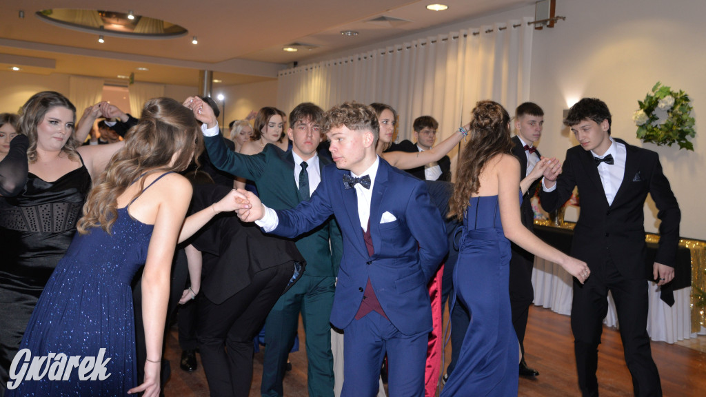 Kameralna studniówka Sorbony i piękny polonez