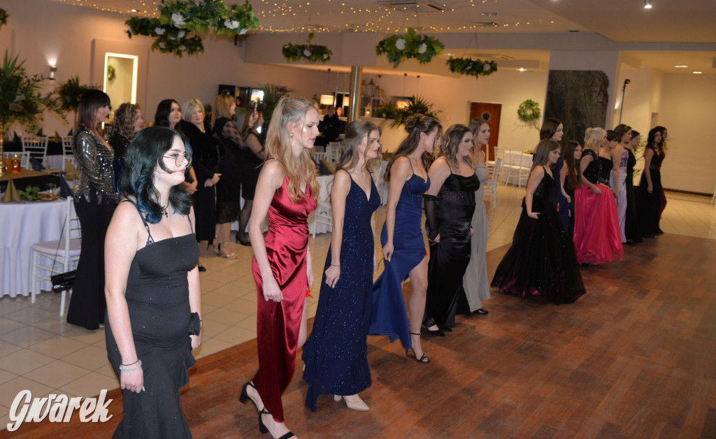 Kameralna studniówka Sorbony i piękny polonez