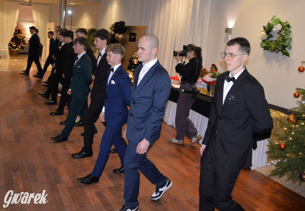 Kameralna studniówka Sorbony i piękny polonez