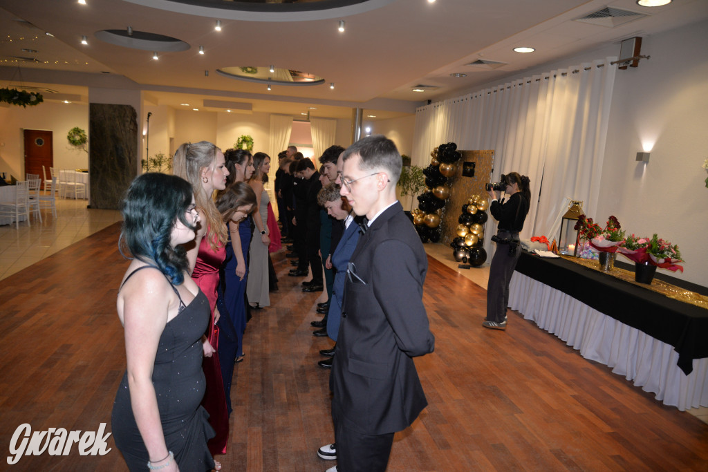 Kameralna studniówka Sorbony i piękny polonez