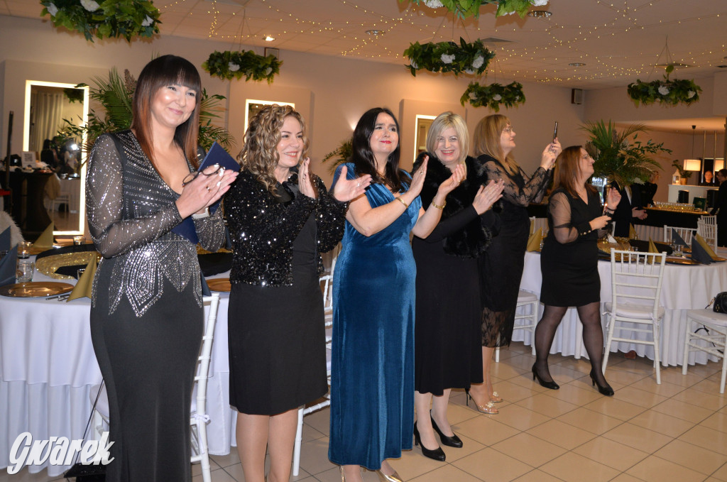 Kameralna studniówka Sorbony i piękny polonez