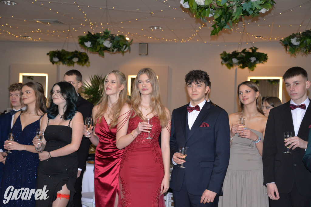 Kameralna studniówka Sorbony i piękny polonez