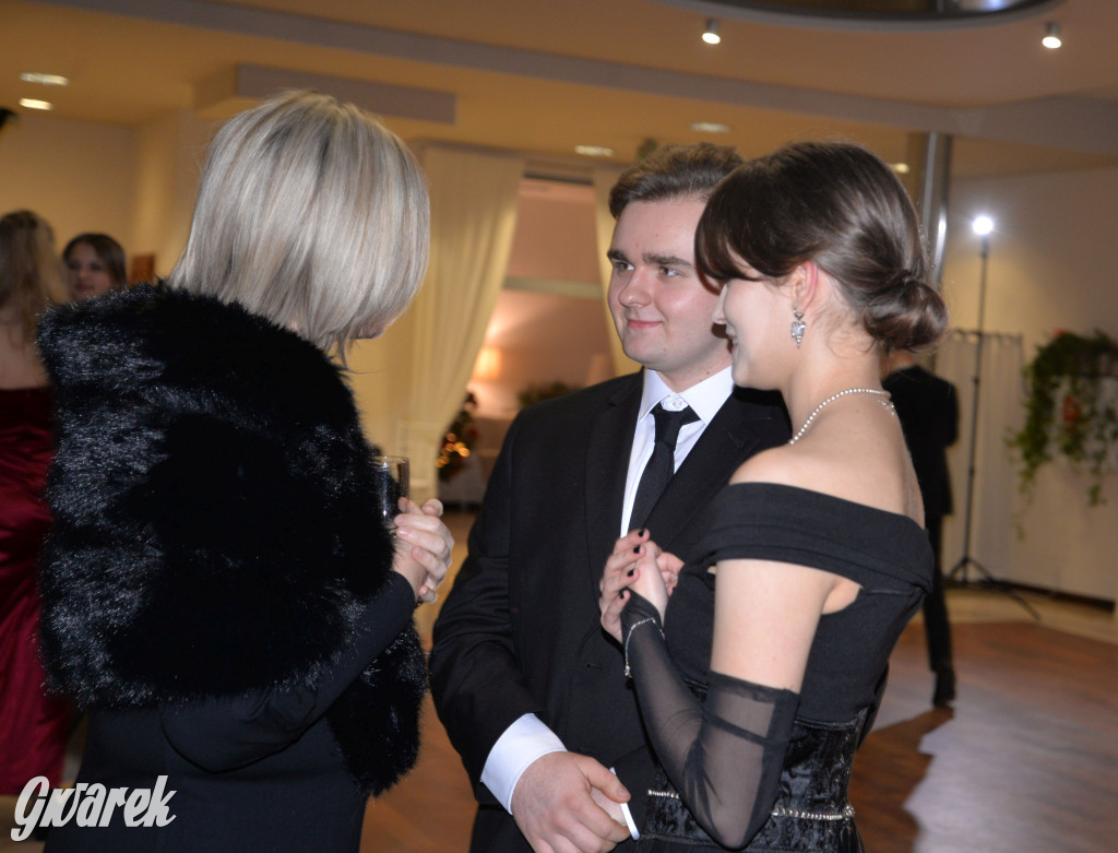 Kameralna studniówka Sorbony i piękny polonez