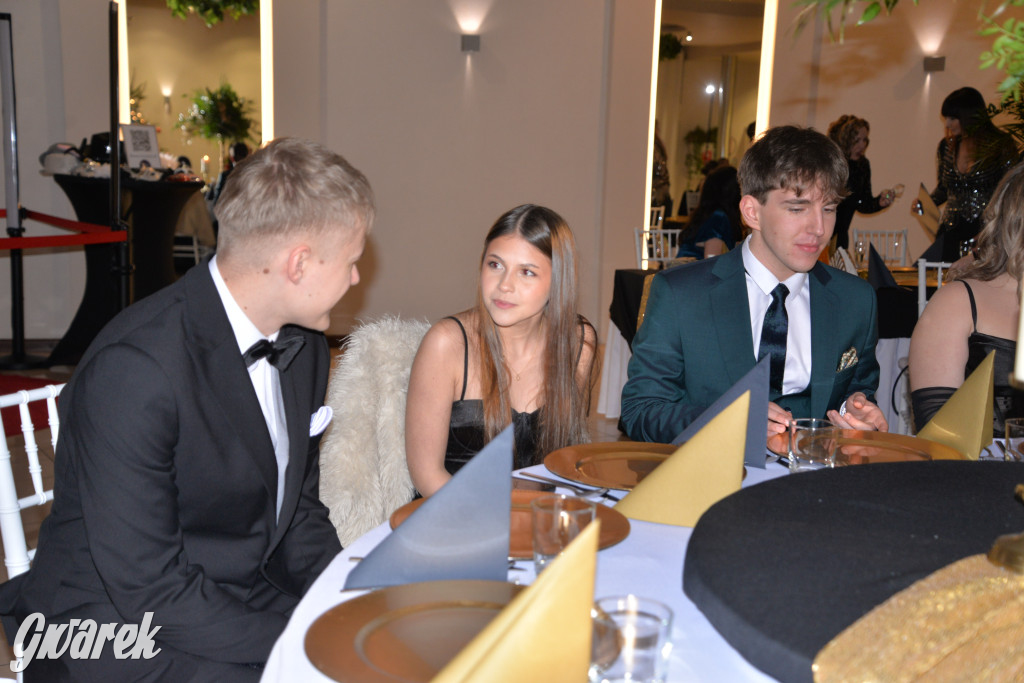 Kameralna studniówka Sorbony i piękny polonez