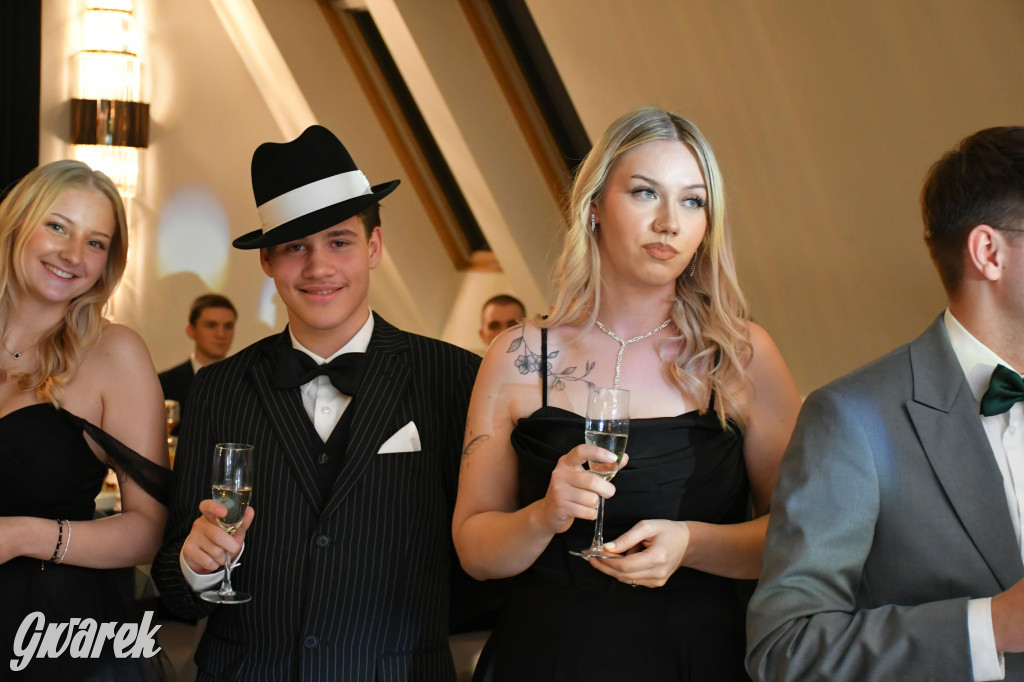 Studniówka szkoły rolniczej z Nakła Śląskiego