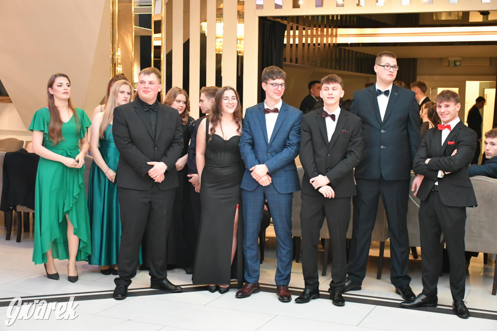 Studniówka szkoły rolniczej z Nakła Śląskiego