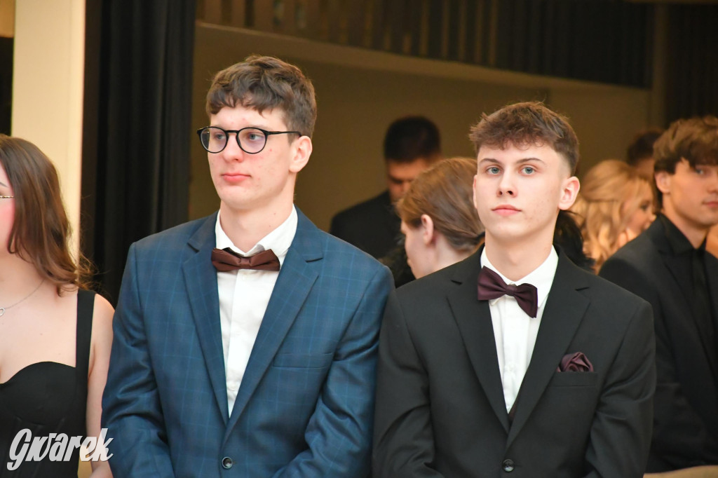 Studniówka szkoły rolniczej z Nakła Śląskiego