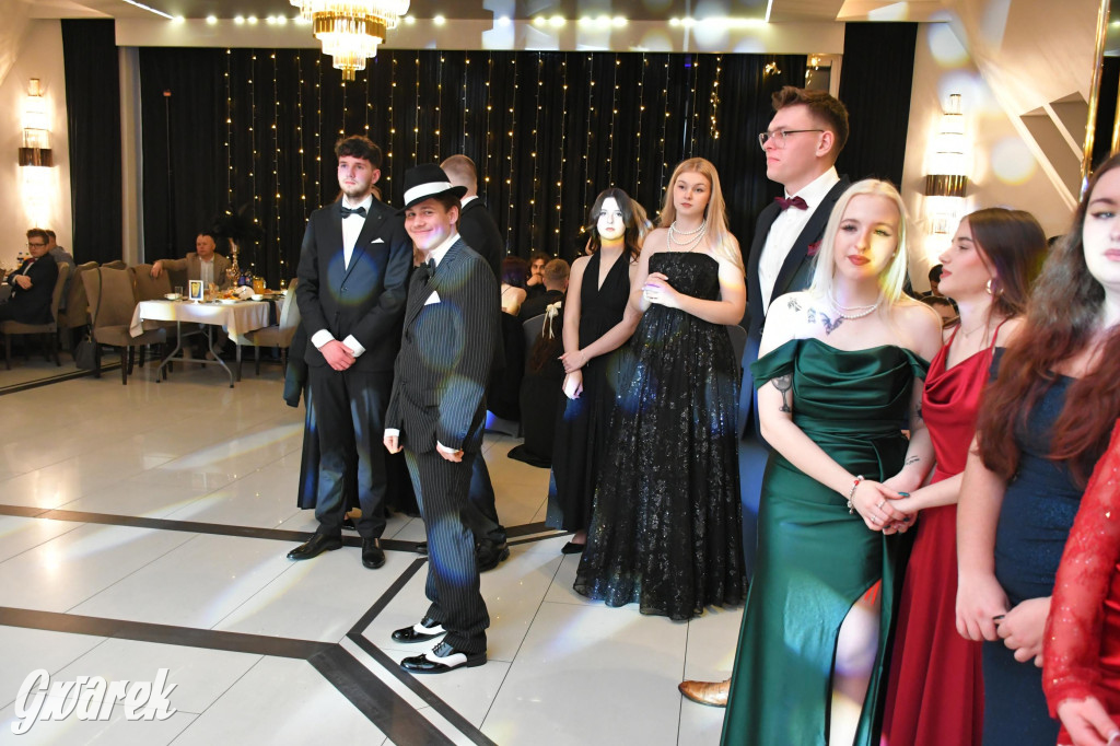 Studniówka szkoły rolniczej z Nakła Śląskiego