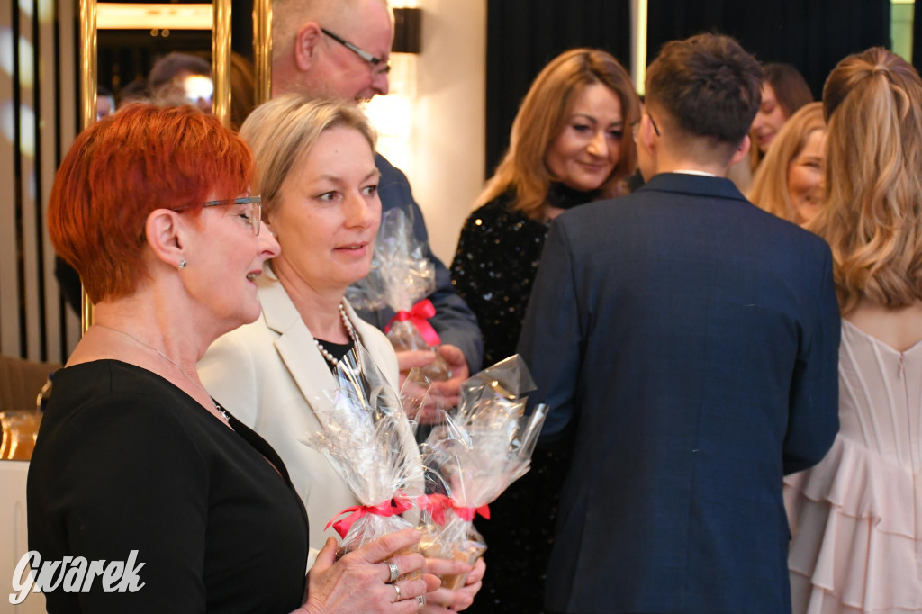 Studniówka szkoły rolniczej z Nakła Śląskiego