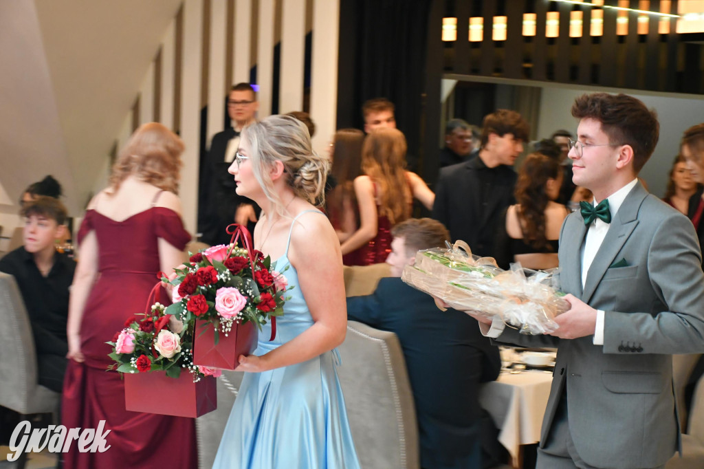 Studniówka szkoły rolniczej z Nakła Śląskiego