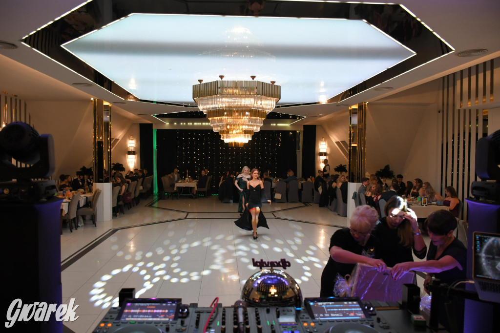 Studniówka szkoły rolniczej z Nakła Śląskiego