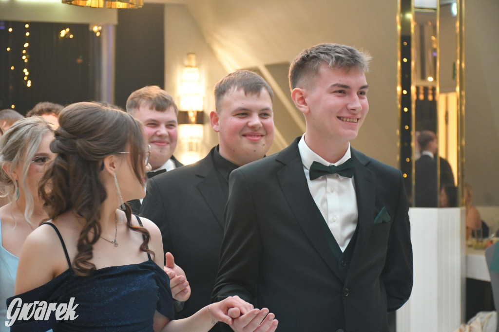 Studniówka szkoły rolniczej z Nakła Śląskiego