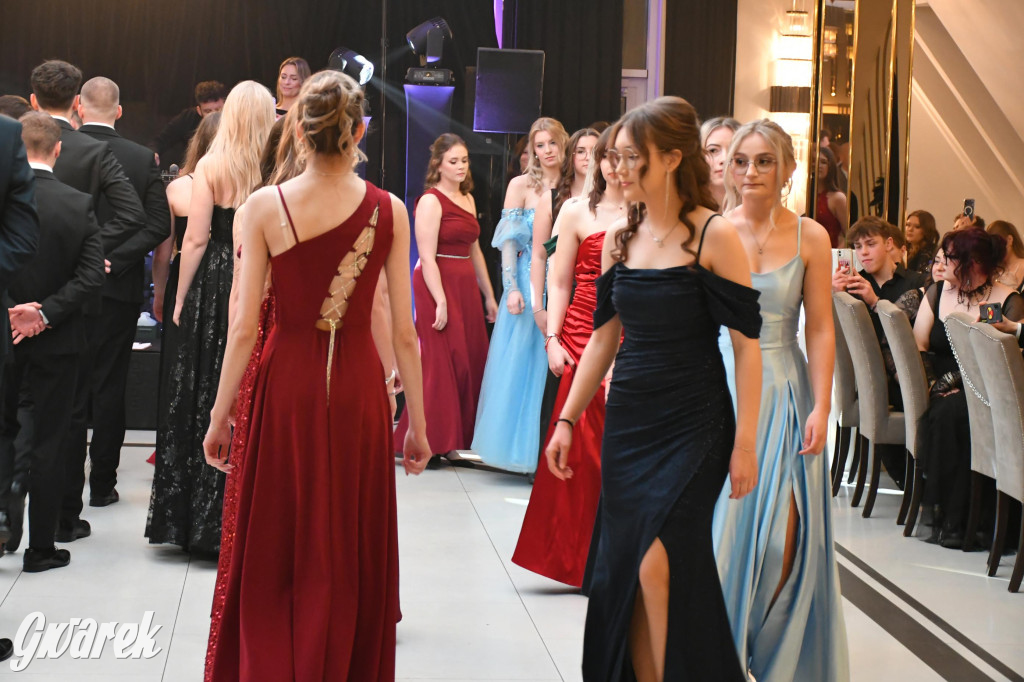 Studniówka szkoły rolniczej z Nakła Śląskiego