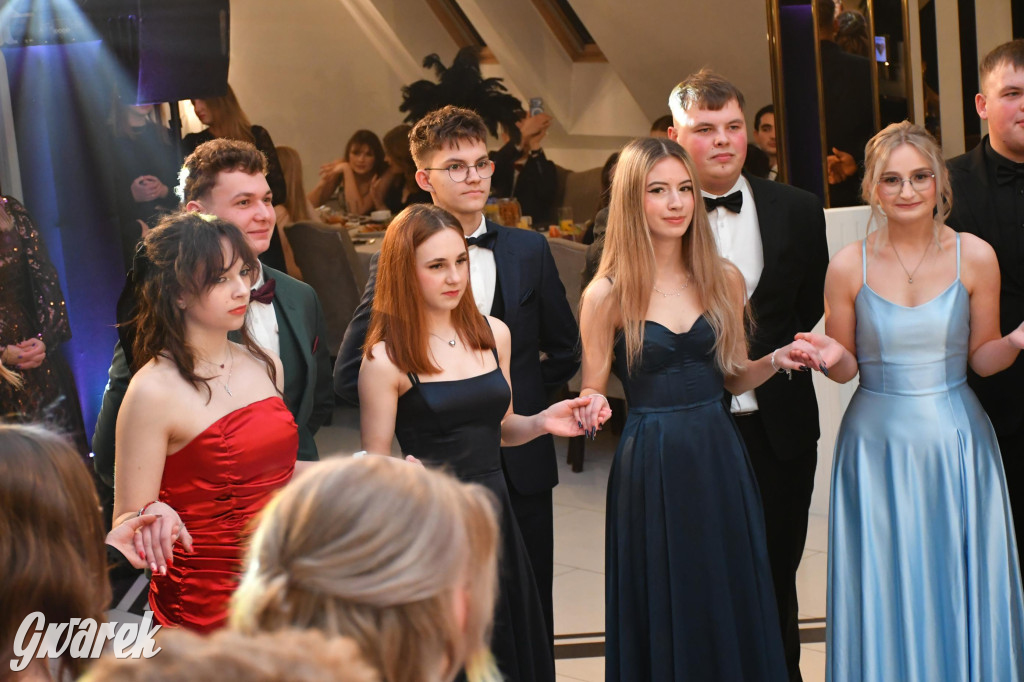 Studniówka szkoły rolniczej z Nakła Śląskiego