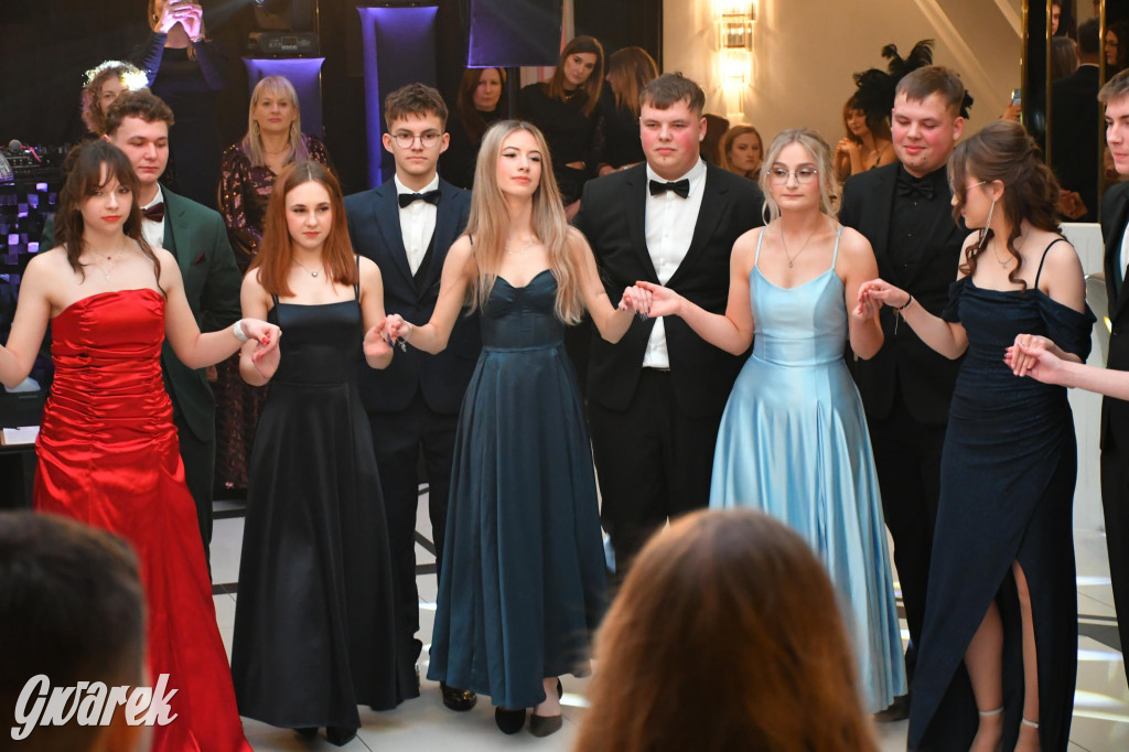 Studniówka szkoły rolniczej z Nakła Śląskiego