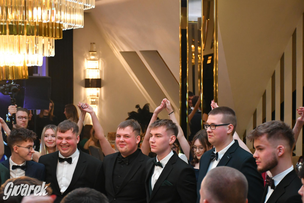 Studniówka szkoły rolniczej z Nakła Śląskiego