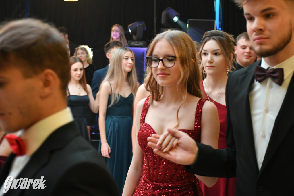 Studniówka szkoły rolniczej z Nakła Śląskiego