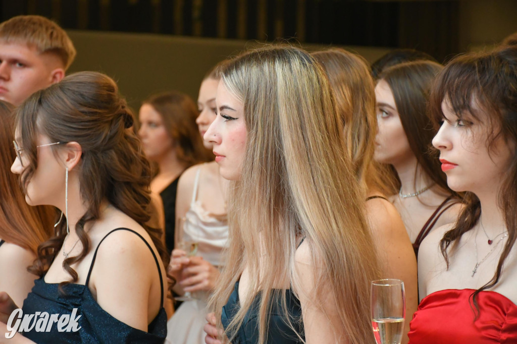 Studniówka szkoły rolniczej z Nakła Śląskiego