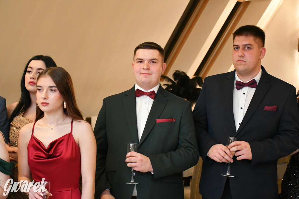 Studniówka szkoły rolniczej z Nakła Śląskiego