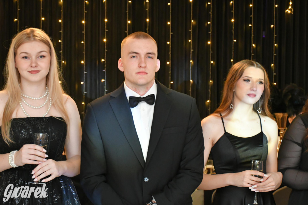 Studniówka szkoły rolniczej z Nakła Śląskiego