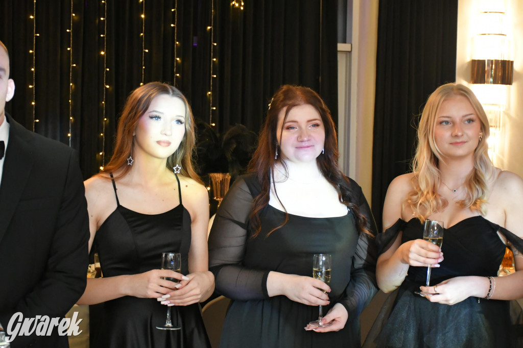 Studniówka szkoły rolniczej z Nakła Śląskiego