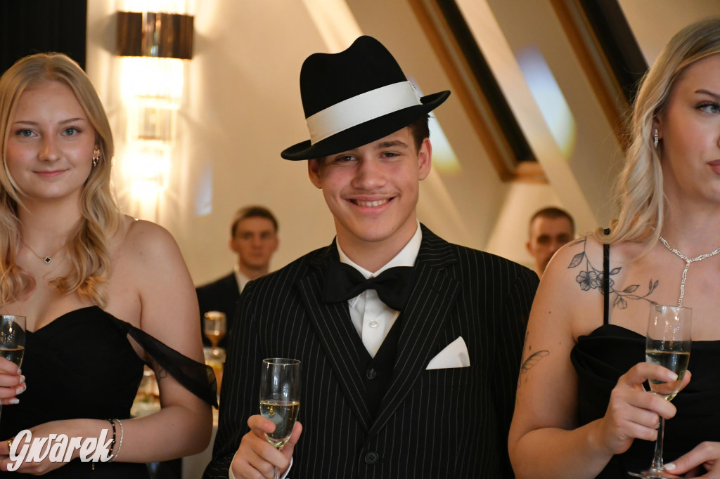 Studniówka szkoły rolniczej z Nakła Śląskiego