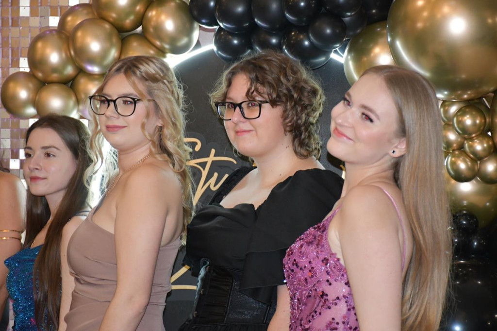 Wieczór nabiera rozpędu. Studniówka Gastronomika