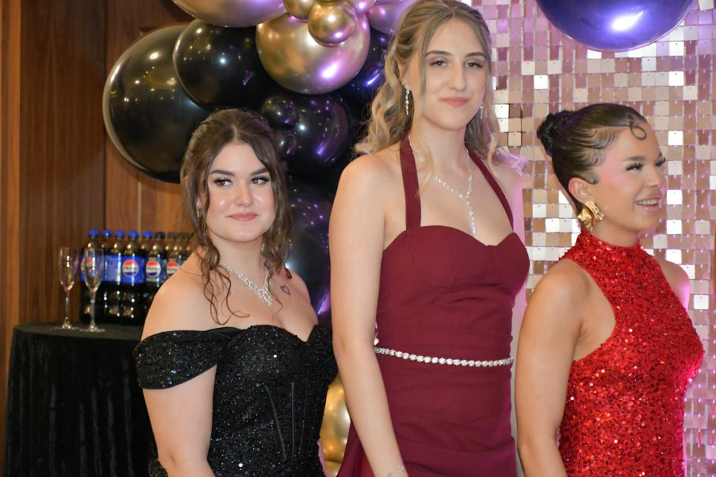 Wieczór nabiera rozpędu. Studniówka Gastronomika