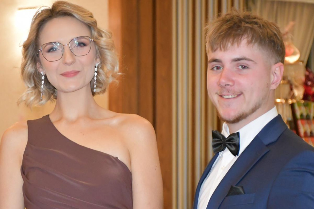 Wieczór nabiera rozpędu. Studniówka Gastronomika