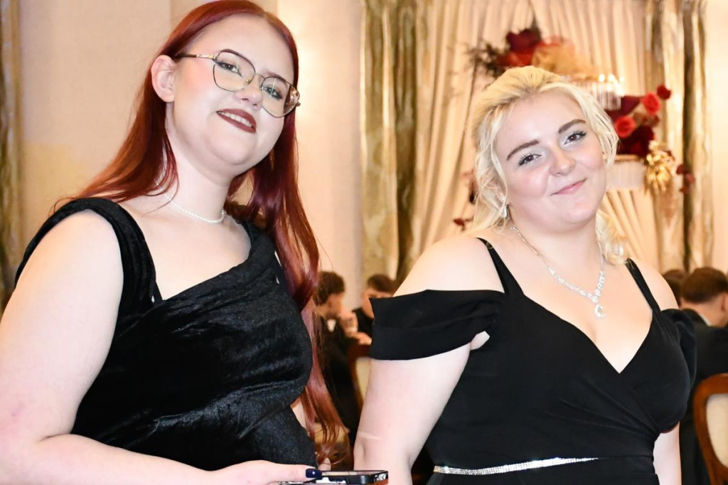 Wieczór nabiera rozpędu. Studniówka Gastronomika