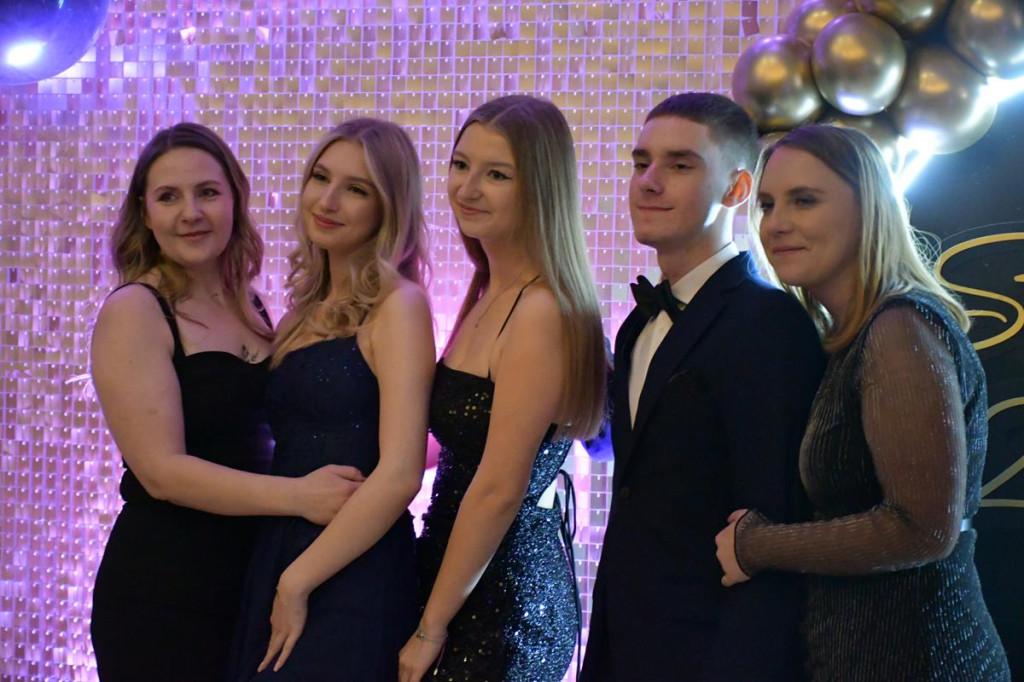 Wieczór nabiera rozpędu. Studniówka Gastronomika