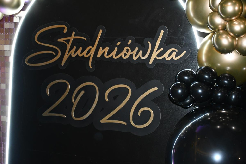 Wieczór nabiera rozpędu. Studniówka Gastronomika