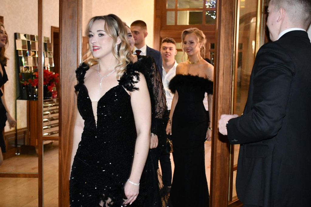 Wieczór nabiera rozpędu. Studniówka Gastronomika