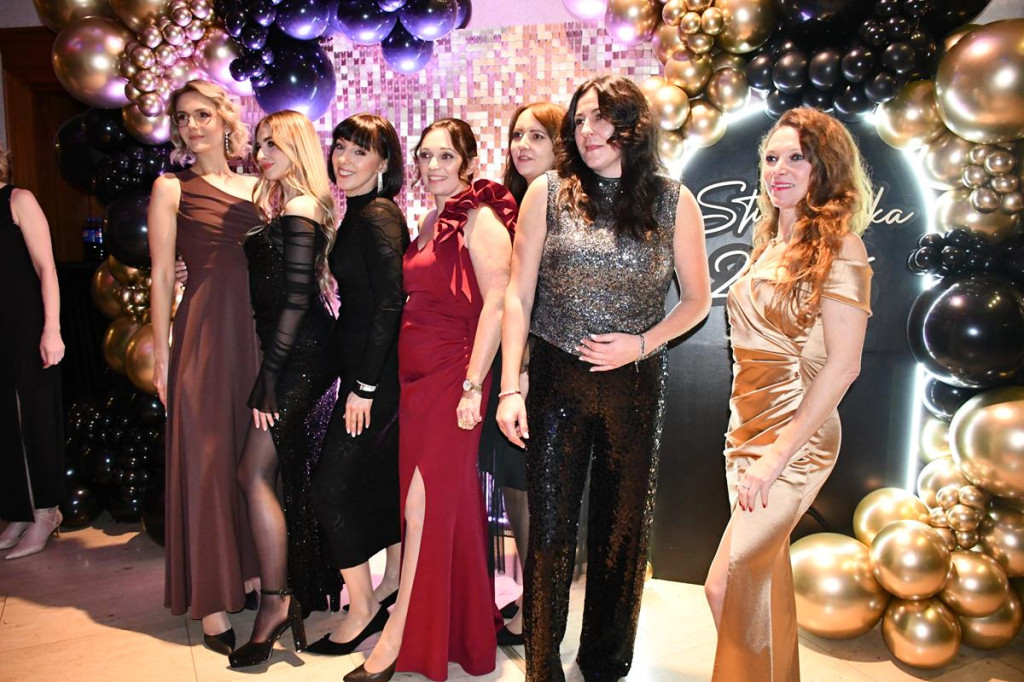 Wieczór nabiera rozpędu. Studniówka Gastronomika