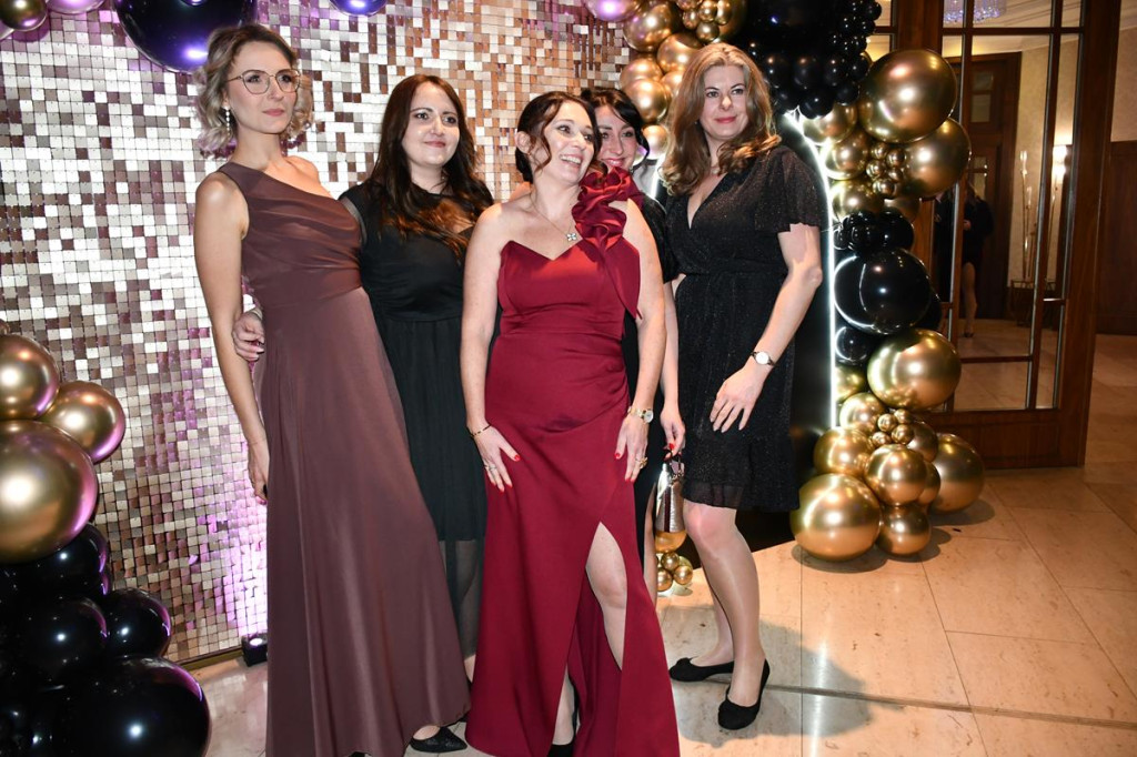 Wieczór nabiera rozpędu. Studniówka Gastronomika