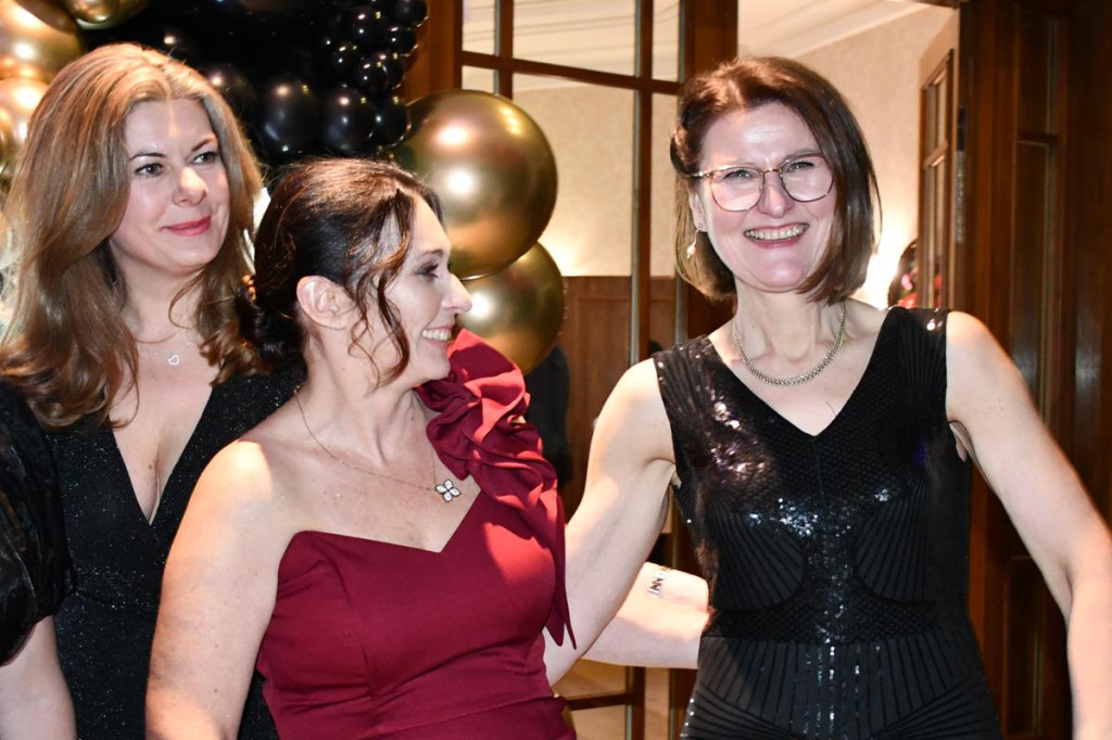 Wieczór nabiera rozpędu. Studniówka Gastronomika