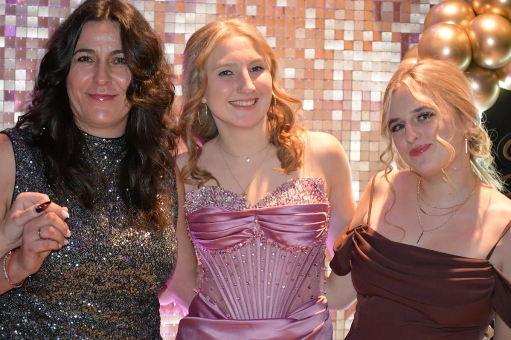 Wieczór nabiera rozpędu. Studniówka Gastronomika