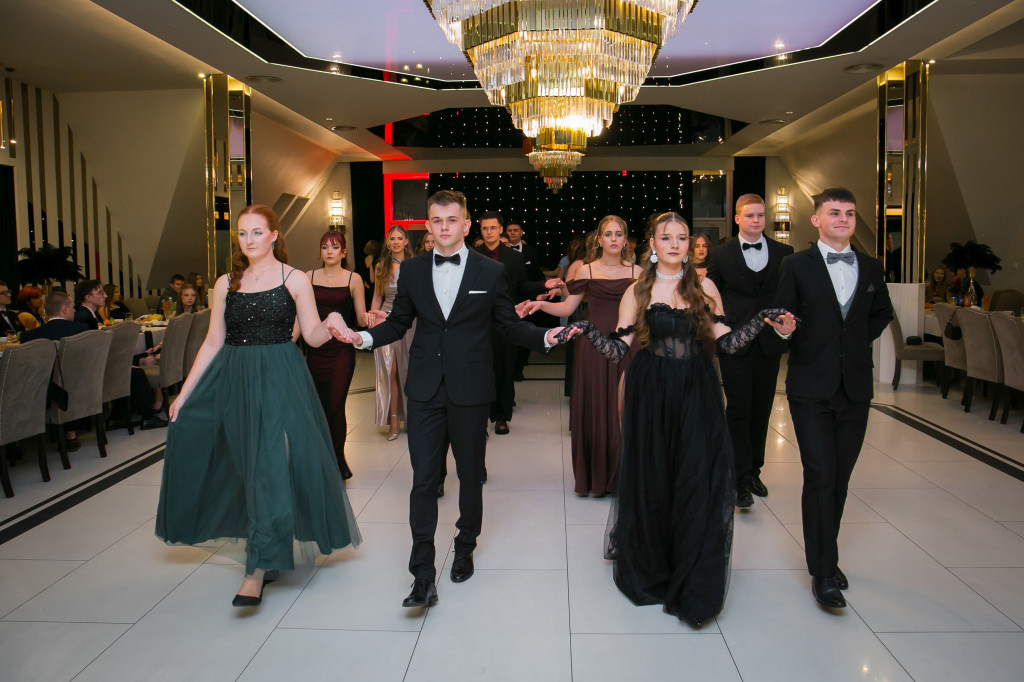 Studniówka Budowlanki i świetna zabawa