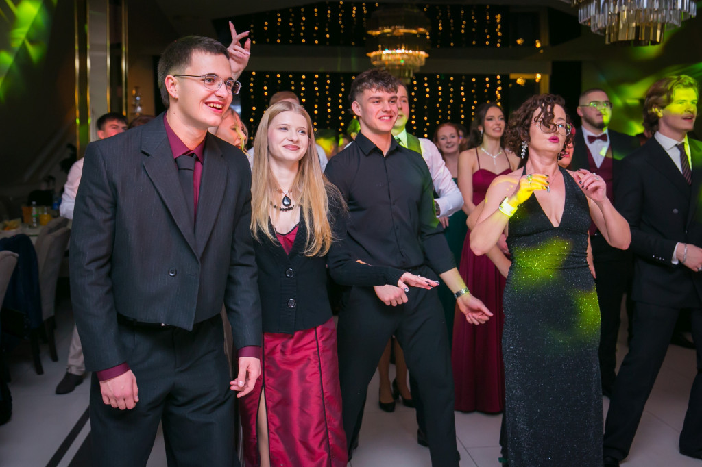 Studniówka Budowlanki i świetna zabawa