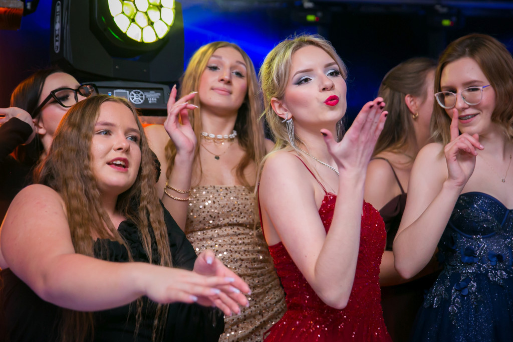 Studniówka Budowlanki i świetna zabawa