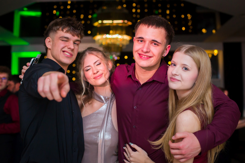 Studniówka Budowlanki i świetna zabawa