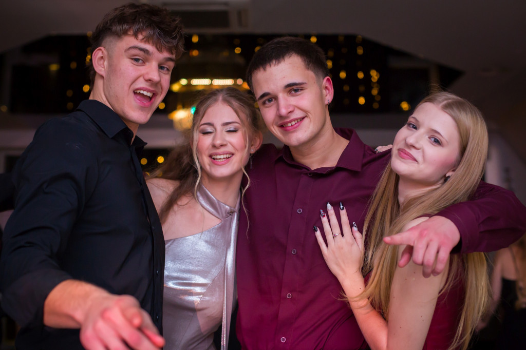 Studniówka Budowlanki i świetna zabawa